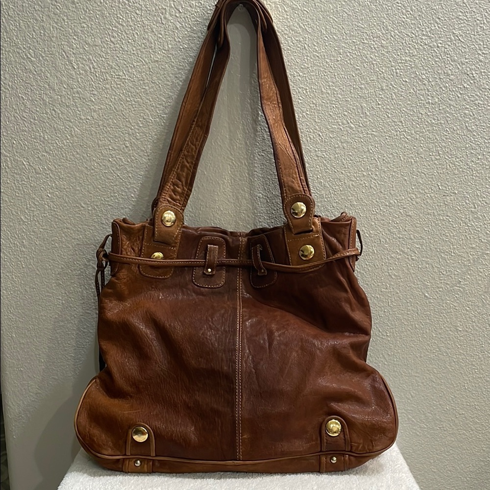 Luxurious Brown Leather Shoulder Bag